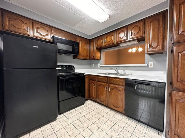 927 Turtle Cove 134, Irving, TX 75060