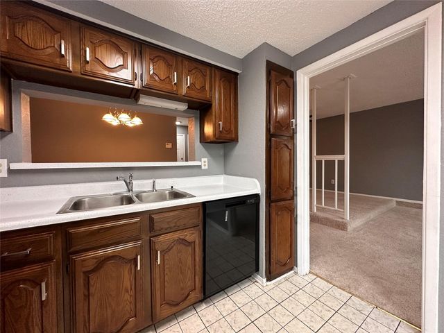 927 Turtle Cove 134, Irving, TX 75060