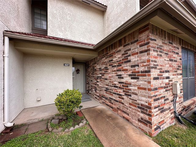 927 Turtle Cove 134, Irving, TX 75060