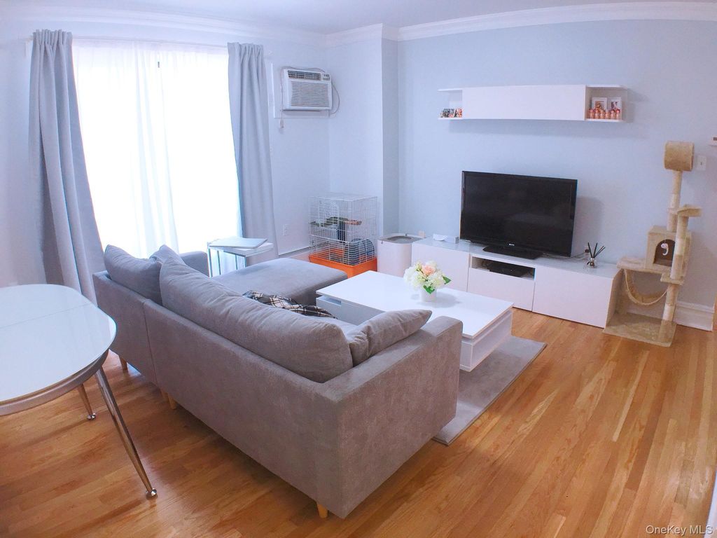 4907 43rd Avenue 3R, Woodside, NY 11377 — photo 2