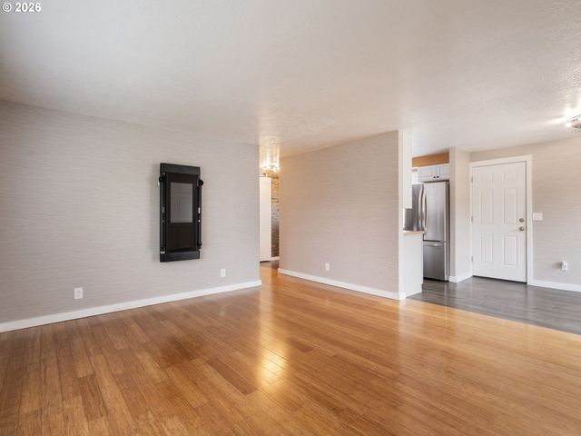 1320 Ne 17TH St, Gresham, OR 97030
