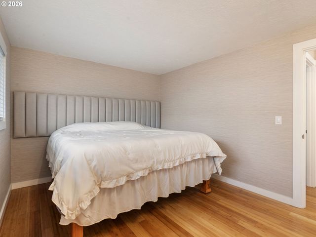 1320 Ne 17TH St, Gresham, OR 97030