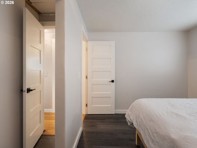 1320 Ne 17TH St, Gresham, OR 97030