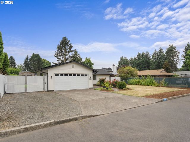 1320 Ne 17TH St, Gresham, OR 97030