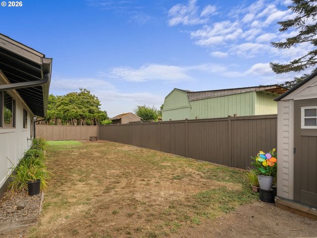 1320 Ne 17TH St, Gresham, OR 97030