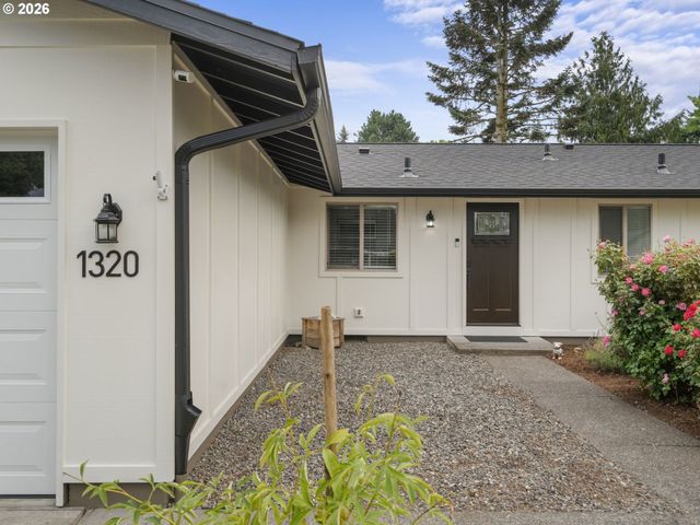 1320 Ne 17TH St, Gresham, OR 97030