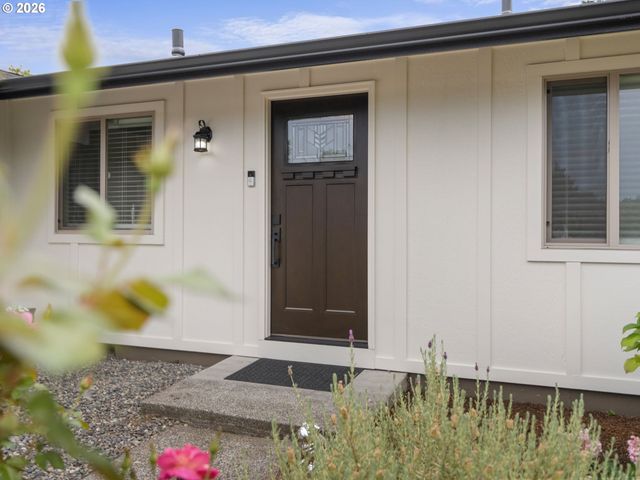 1320 Ne 17TH St, Gresham, OR 97030