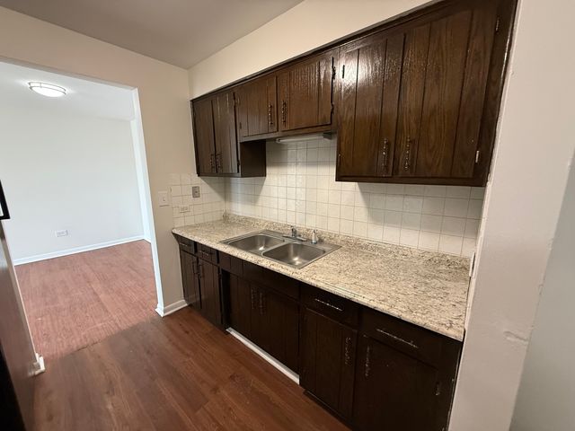 2310 N Harlem Avenue 705, Elmwood Park, IL 60707