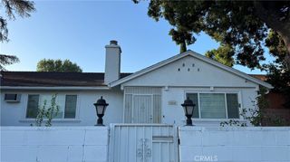 19540 Victory Blvd, Tarzana, CA 91335