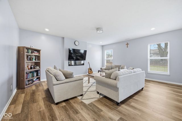 8223 Morera Court, Indianapolis, IN 46237