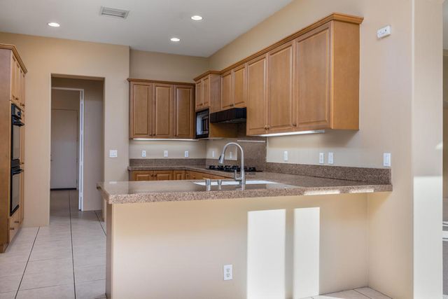 49475 Loren Court, La Quinta, CA 92253