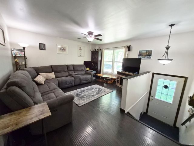 1608 Hickory Place, Goshen, IN 46526