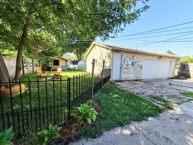 1608 Hickory Place, Goshen, IN 46526