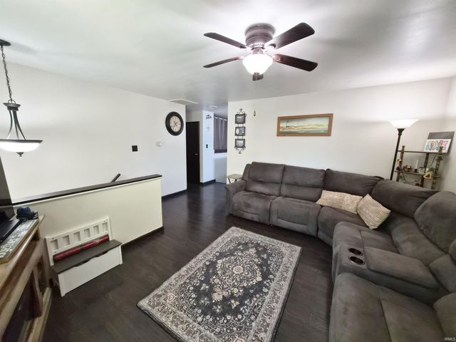 1608 Hickory Place, Goshen, IN 46526