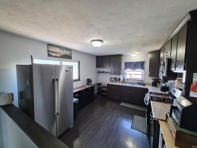 1608 Hickory Place, Goshen, IN 46526