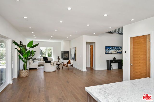 29677 Mulholland Highway, Agoura Hills, CA 91301