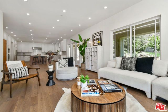 29677 Mulholland Highway, Agoura Hills, CA 91301