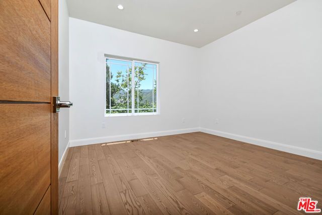 29677 Mulholland Highway, Agoura Hills, CA 91301