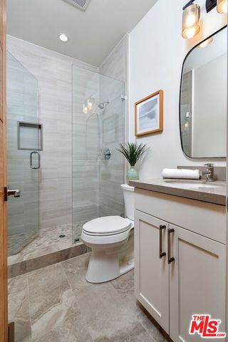 29677 Mulholland Highway, Agoura Hills, CA 91301