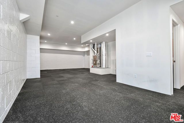 29677 Mulholland Highway, Agoura Hills, CA 91301