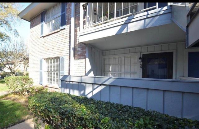 2250 Bering Drive 37, Houston, TX 77057