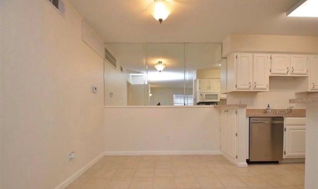 2250 Bering Drive 37, Houston, TX 77057