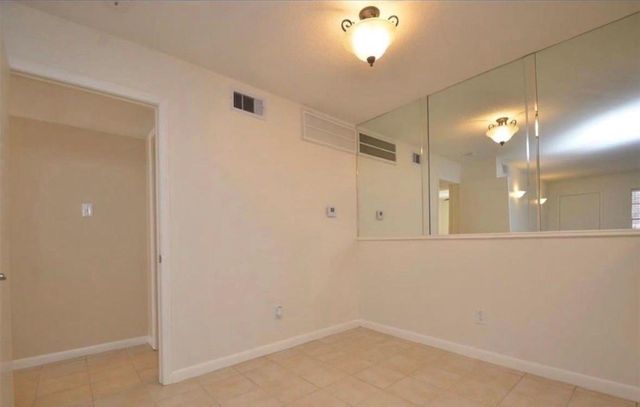 2250 Bering Drive 37, Houston, TX 77057