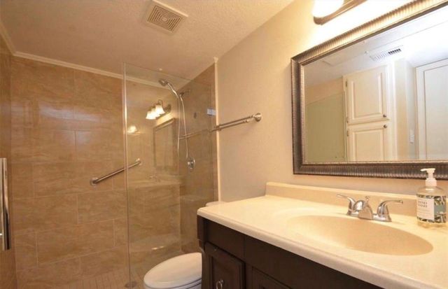 2250 Bering Drive 37, Houston, TX 77057