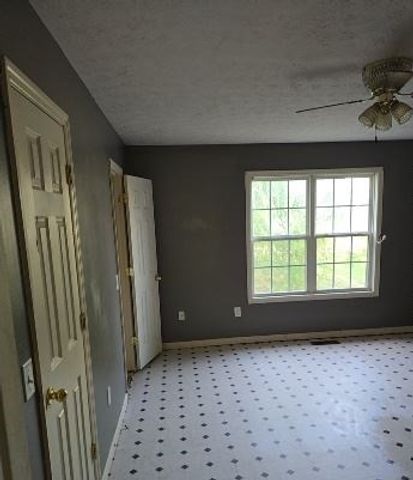 215 Warren Cir, Shelbyville, TN 37160