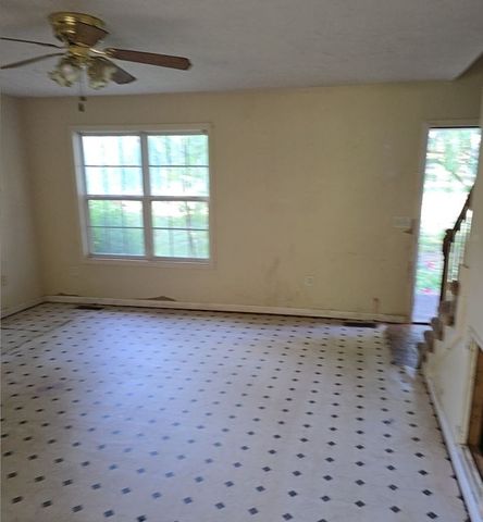 215 Warren Cir, Shelbyville, TN 37160