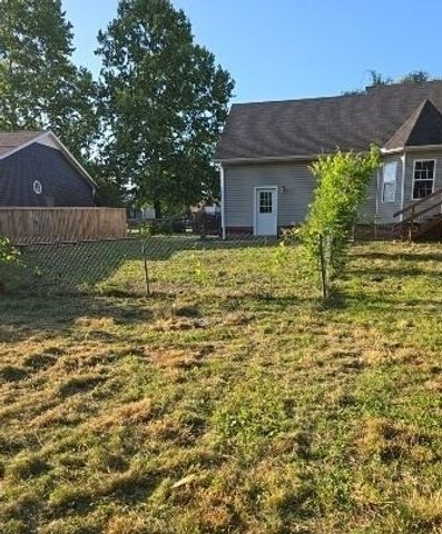 215 Warren Cir, Shelbyville, TN 37160