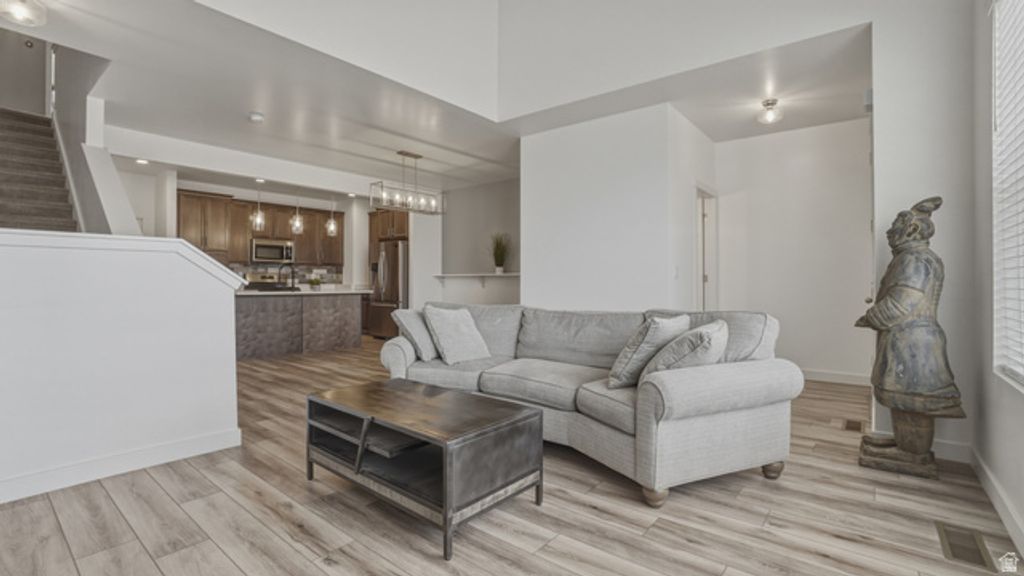 Image 4 of property listing at 13184 S WHADDON CT, Herriman, UT 84096