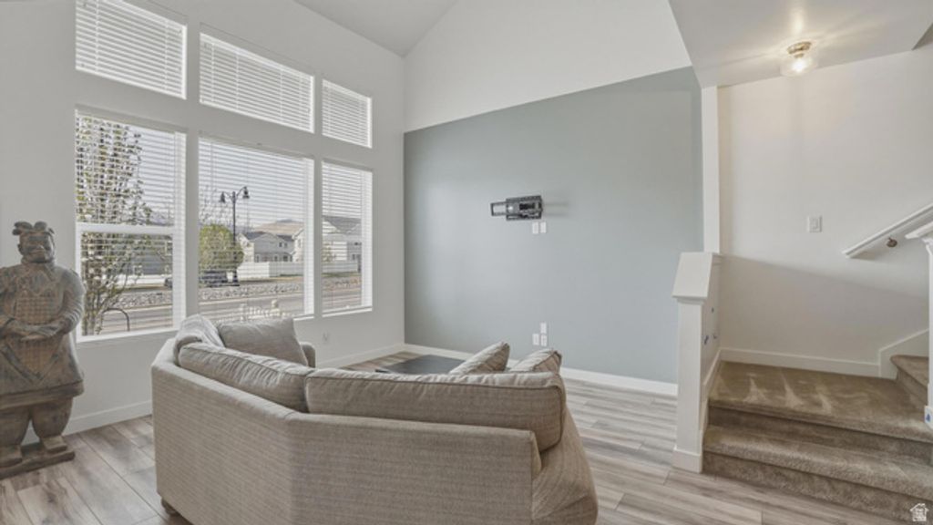 Image 5 of property listing at 13184 S WHADDON CT, Herriman, UT 84096