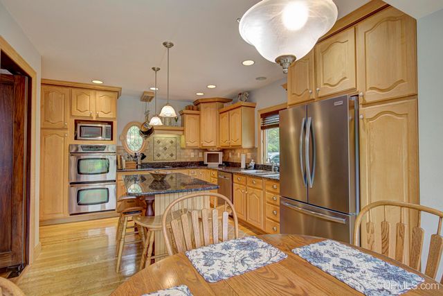 817 W Brown Street, Iron Mountain, MI 49801