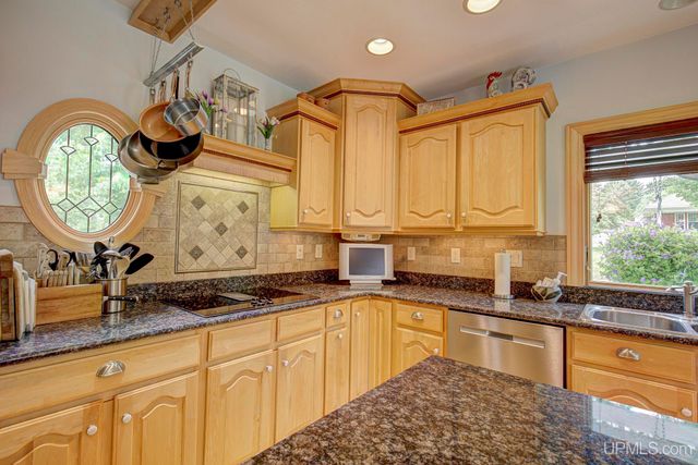 817 W Brown Street, Iron Mountain, MI 49801