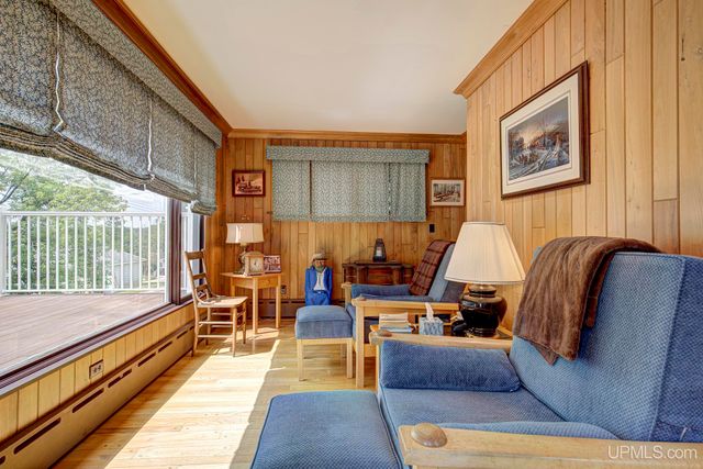 817 W Brown Street, Iron Mountain, MI 49801