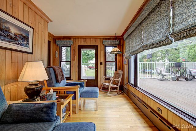 817 W Brown Street, Iron Mountain, MI 49801