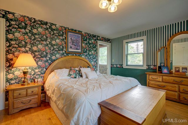 817 W Brown Street, Iron Mountain, MI 49801