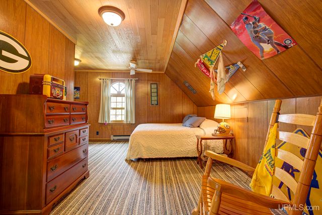 817 W Brown Street, Iron Mountain, MI 49801