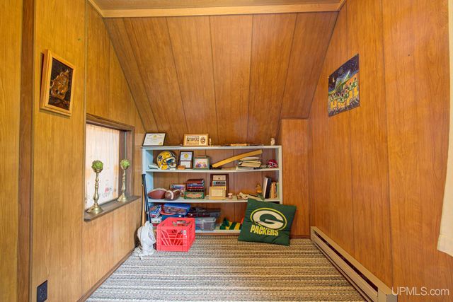 817 W Brown Street, Iron Mountain, MI 49801