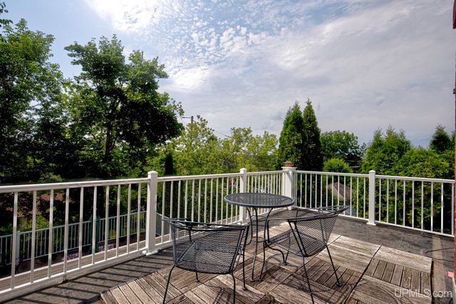 817 W Brown Street, Iron Mountain, MI 49801