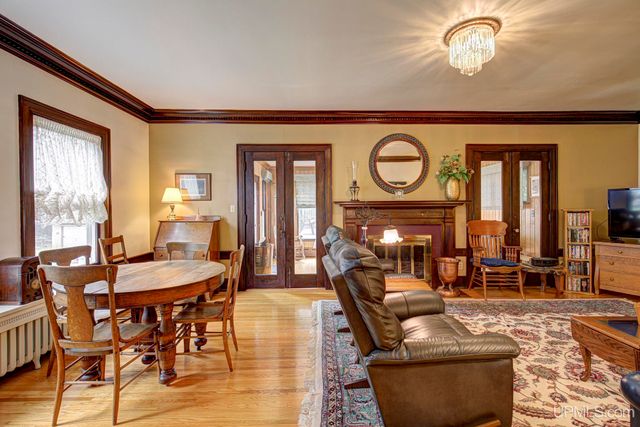 817 W Brown Street, Iron Mountain, MI 49801