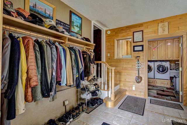 817 W Brown Street, Iron Mountain, MI 49801