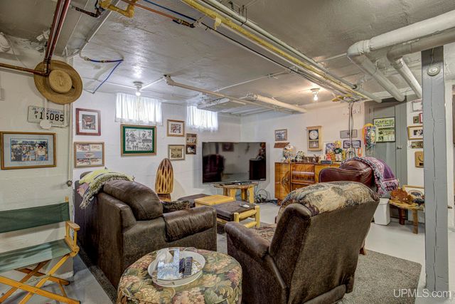 817 W Brown Street, Iron Mountain, MI 49801