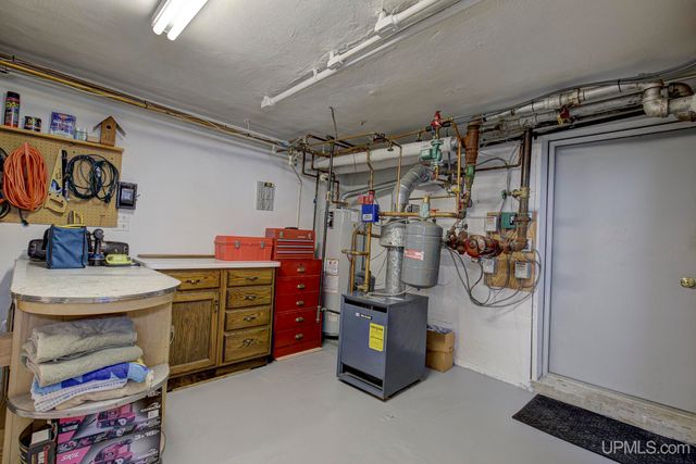 817 W Brown Street, Iron Mountain, MI 49801