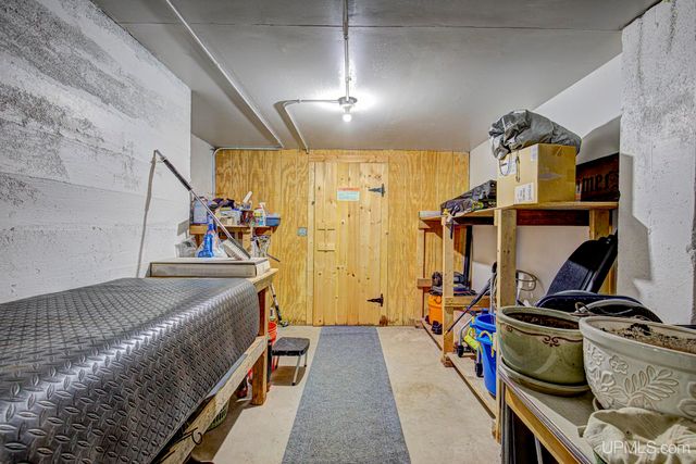 817 W Brown Street, Iron Mountain, MI 49801