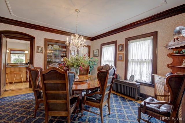 817 W Brown Street, Iron Mountain, MI 49801