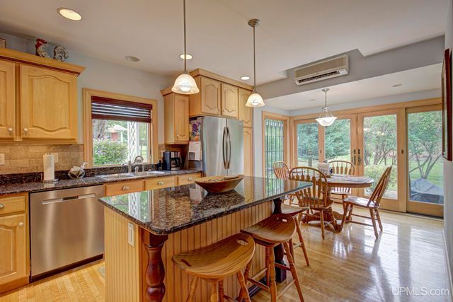 817 W Brown Street, Iron Mountain, MI 49801