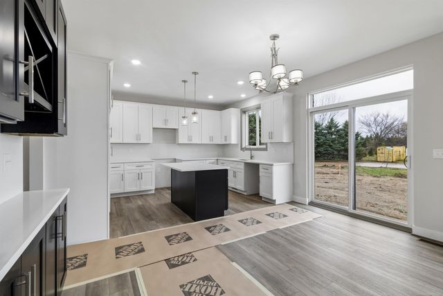 45519 Gable Drive, Macomb Twp, MI 48044