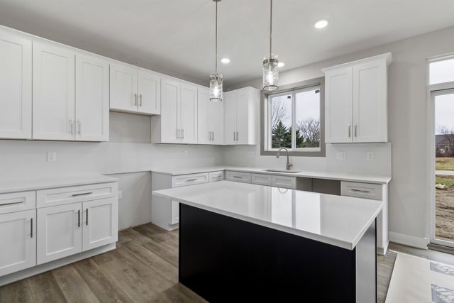 45519 Gable Drive, Macomb Twp, MI 48044